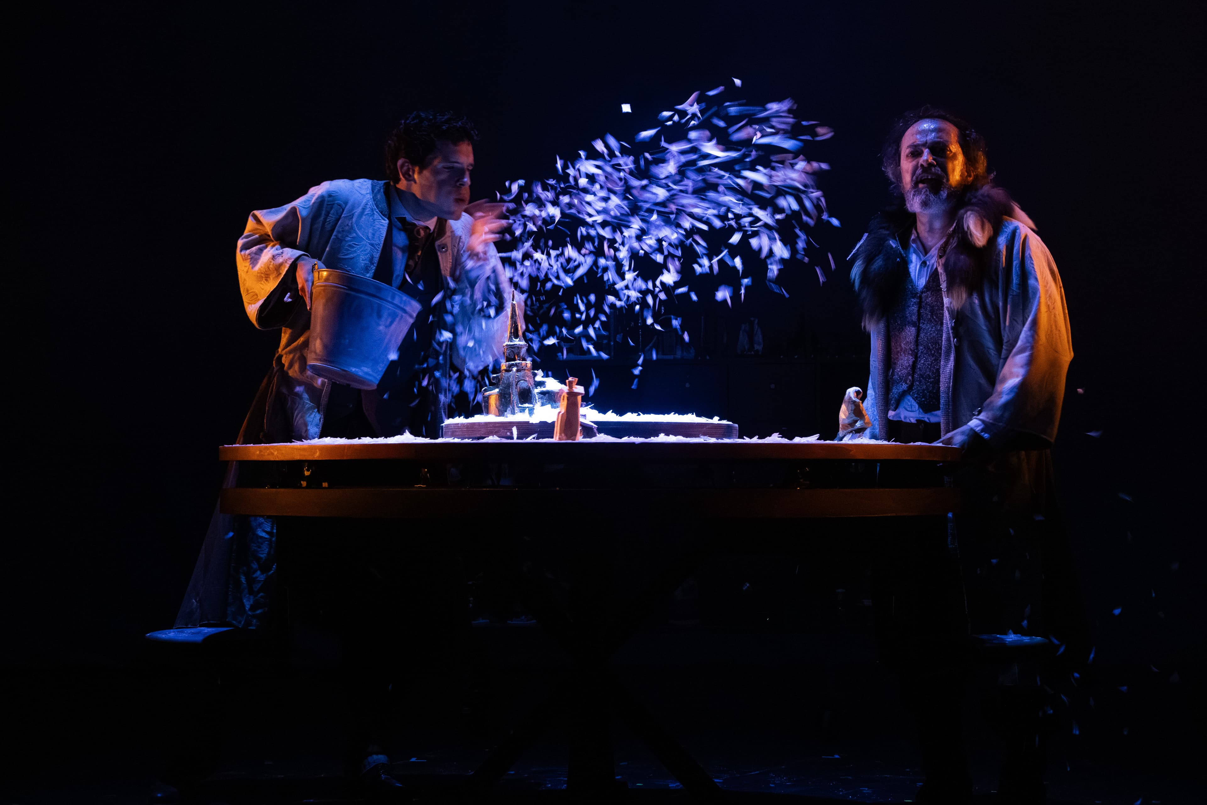 O Capote, de Alma d’Arame e O Teatrão