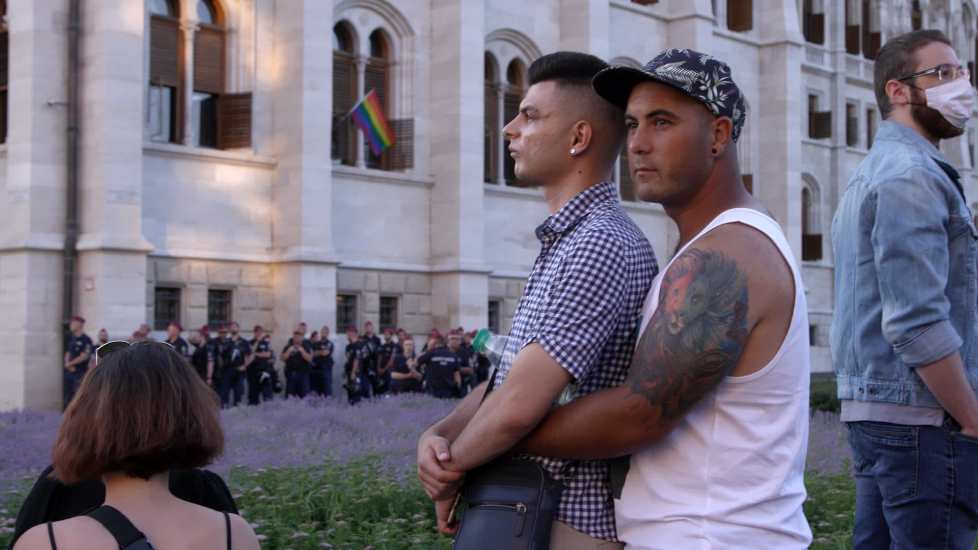 Narrow Path to Happiness + I am Nicu - CIDAAD — Perspetivas Roma e Sinti no Cinema