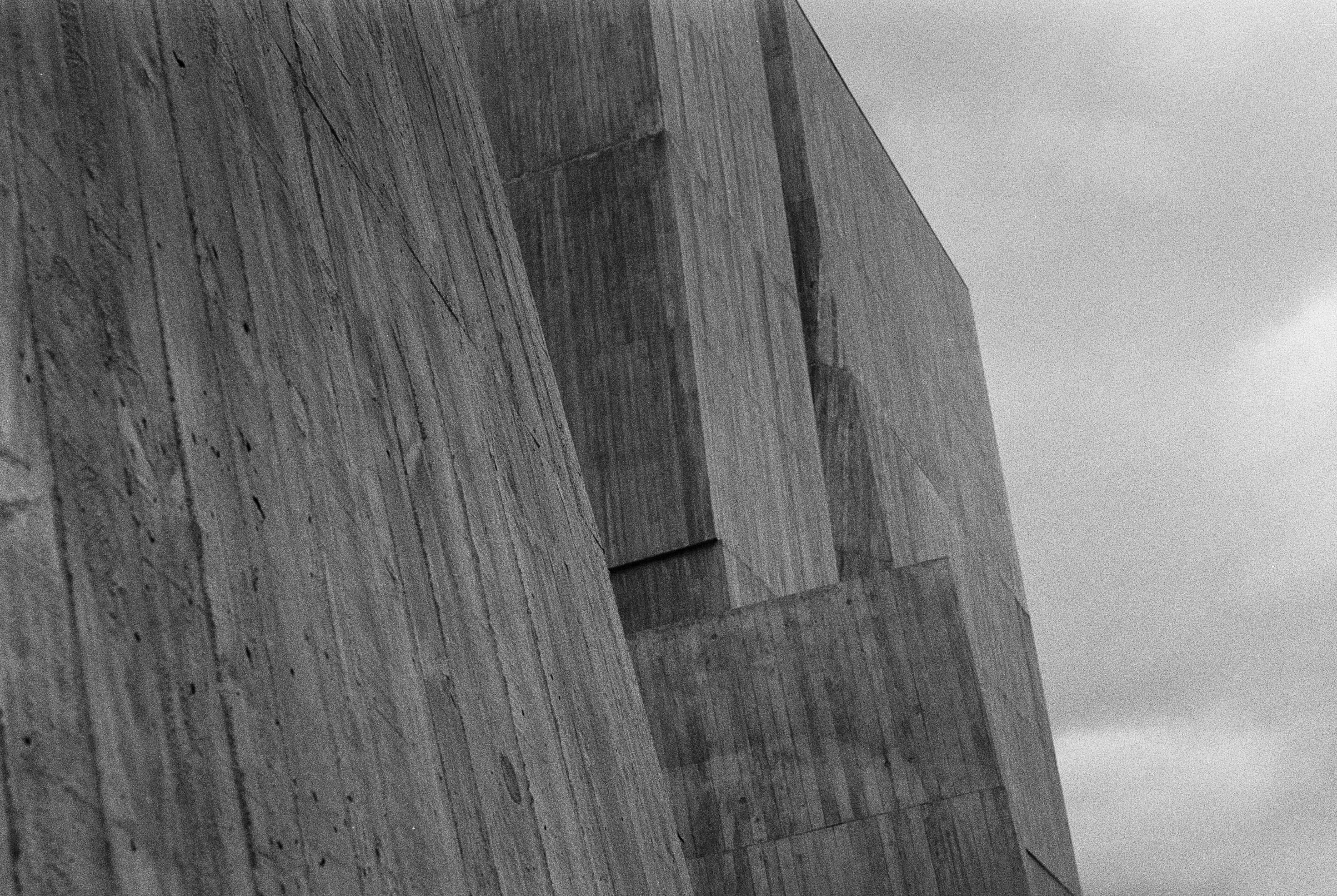 Dan Iro: Neblina
