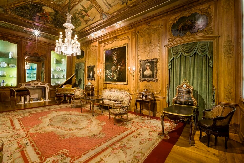 Visitas guiadas à Casa-Museu Medeiros e Almeida
